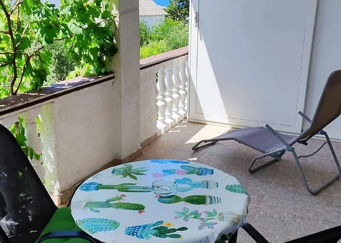 Stela 2 * Povljana